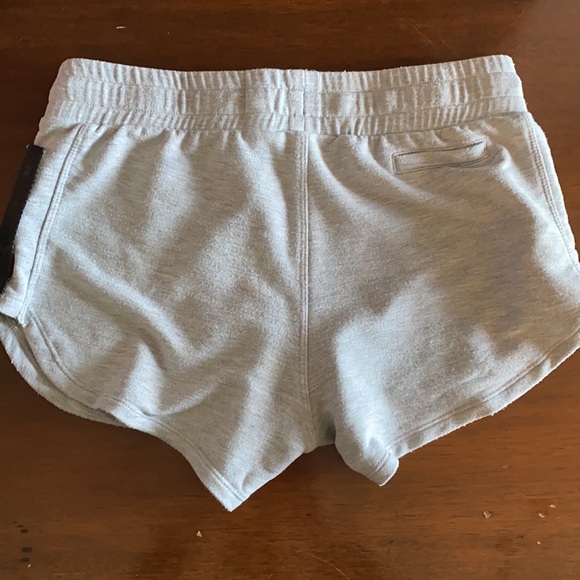Rosy shorts - Picture 2 of 2